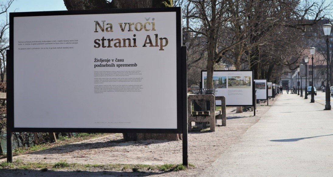 Razstava Na vroči strani Alp na Krakovskem nasipu v Ljubljani