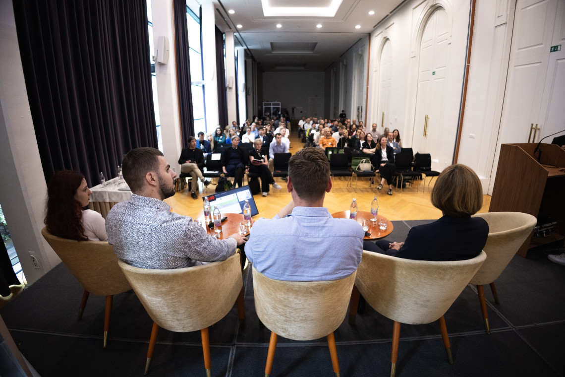 A2PT: Povezovanja aktivne mobilnosti in javnega potniškega prometa - predstavljen na 5. Nacionalni kolesarski konferenci