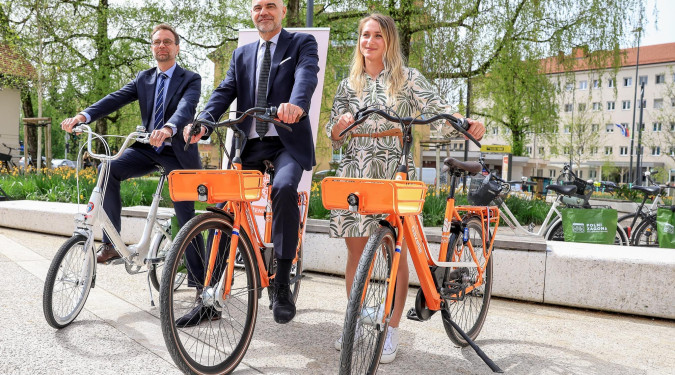 Nacionalna pobuda Polni zagona kolesarimo v službo je v samo 24 urah k prijavi spodbudila več kot 400 kolesarjev.
