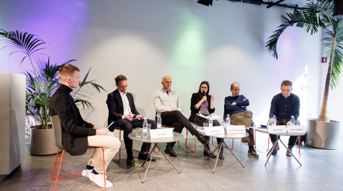 Na polemični okrogli mizi o prometni politiki soočili zelo različne poglede